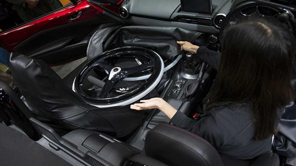 Νέα έκδοση του ΜΧ-5 από τη Mazda για άτομα με κινητικά προβλήματα!